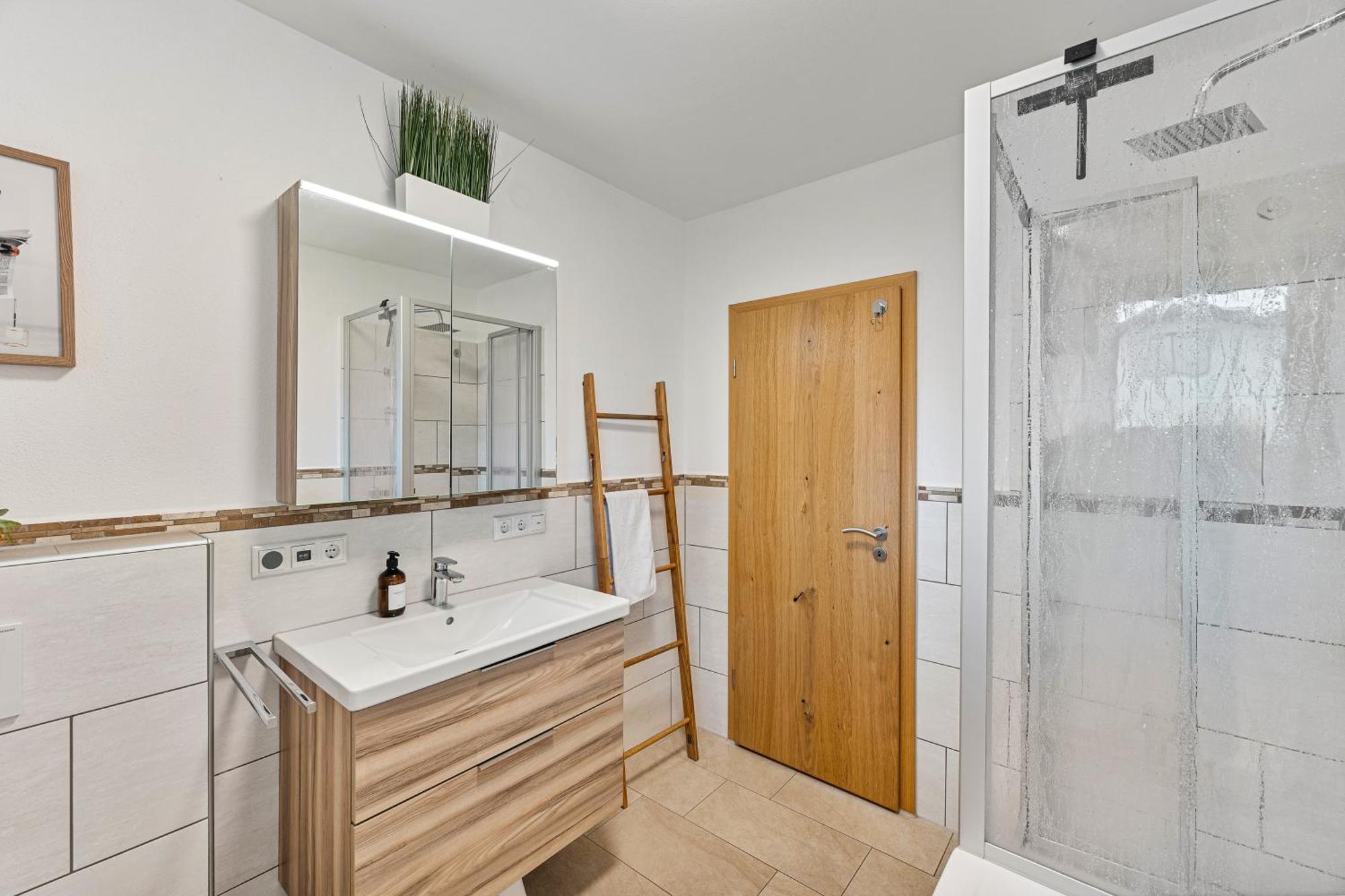 Chalet Am See - Seeblick Bergblick Modern Charmant Neu Сион-Зеебрук Екстериор снимка